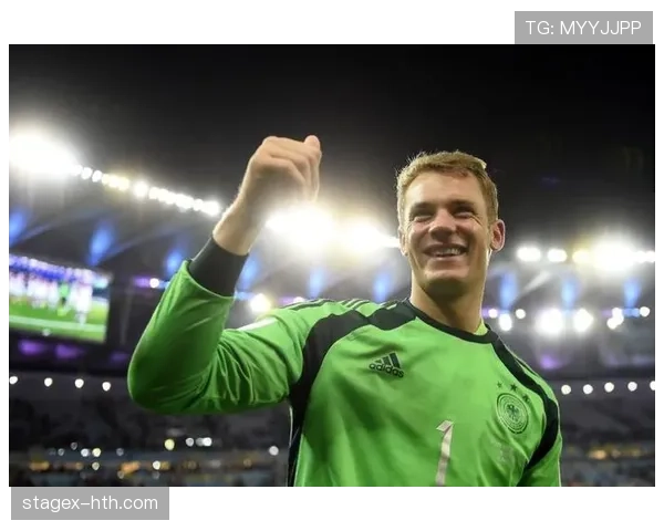 诺伊尔被看好蝉联年度最佳门将，专家称其荣誉再添新章