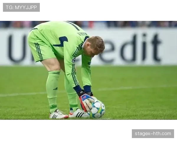 诺伊尔稳定发挥助力球队,本赛季表现获关注,未来前景引发热议 诺伊尔稳定发挥助力球队,本赛季表现获关注,未来前景引发热议