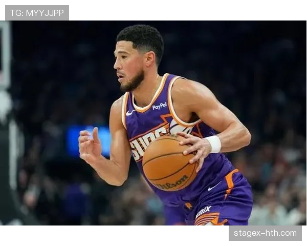 德文·布克居然每顿饭都要点三道菜？这伙生活也太有仪式感了吧！